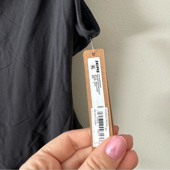 NWT SKIMS Fits Everybody Square Neck Bodysuit L - Picture 5 of 8